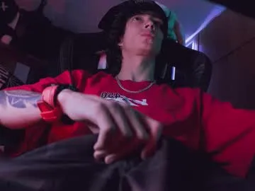 PumaShyXD – webcam model profile photo Image 7