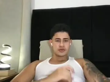 aviebby – webcam model profile photo Image 3