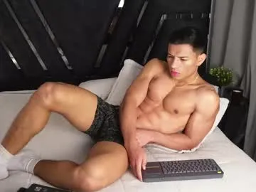 thorclarck_ – webcam model profile photo Image 11