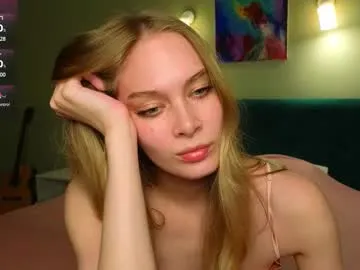 lynnalltop – webcam model profile photo Image 13