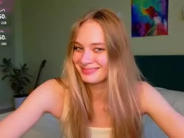 lynnalltop – webcam model profile photo Image 7