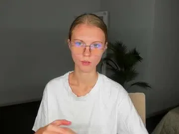 avaowenss – webcam model profile photo Image 10