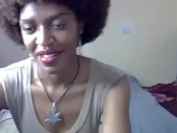 Runarunapi – webcam model profile photo Image 3