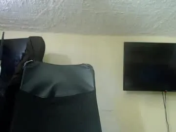 travonidas – webcam model profile photo Image 19