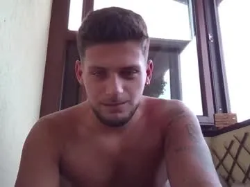 Runarunapi – webcam model profile photo Image 10