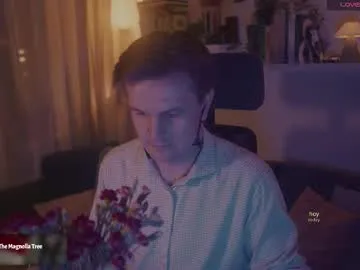 travonidas – webcam model profile photo Image 2