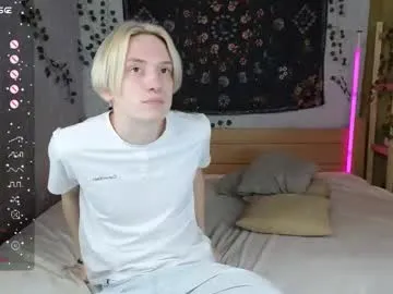 Runarunapi – webcam model profile photo Image 13