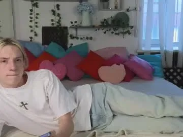 Runarunapi – webcam model profile photo Image 6