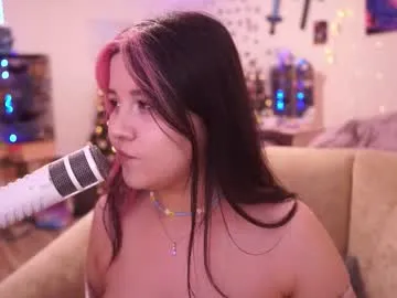 Runarunapi – webcam model profile photo Image 6