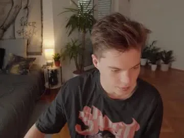 aviebby – webcam model profile photo Image 3