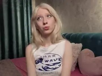 CurlyElisa – webcam model profile photo Image 17