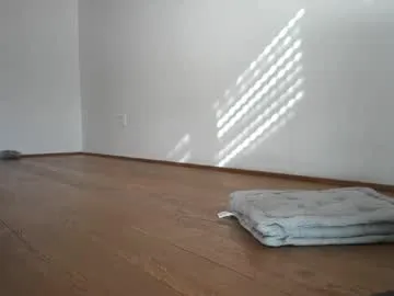 Runarunapi – webcam model profile photo Image 7