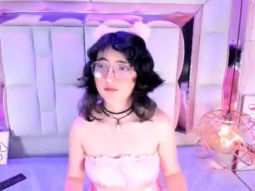 Runarunapi – webcam model profile photo Image 10