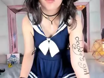 Runarunapi – webcam model profile photo Image 8