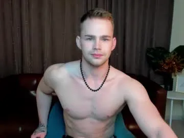 emyii – webcam model profile photo Image 12