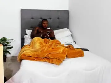 aviebby – webcam model profile photo Image 14