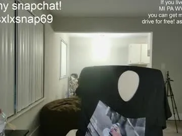 mon1_day – webcam model profile photo Image 12