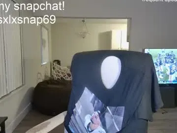 mon1_day – webcam model profile photo Image 14