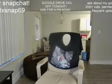 mon1_day – webcam model profile photo Image 9