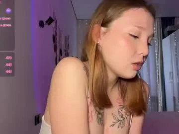 aviebby – webcam model profile photo Image 18