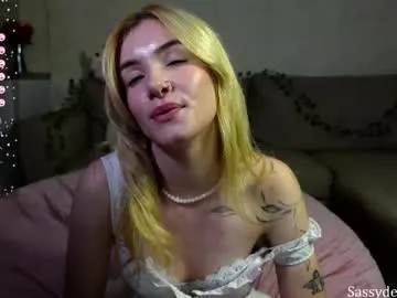 Runarunapi – webcam model profile photo Image 8