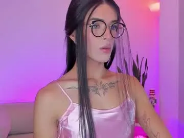 Runarunapi – webcam model profile photo Image 3