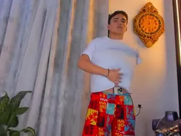 AAASuck – webcam model profile photo Image 12