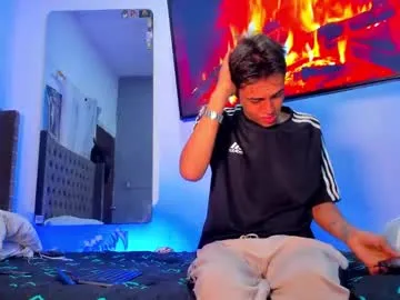 AAASuck – webcam model profile photo Image 2