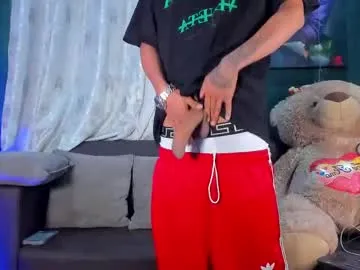 AAASuck – webcam model profile photo Image 5