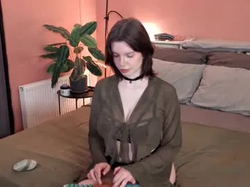 Runarunapi – webcam model profile photo Image 11