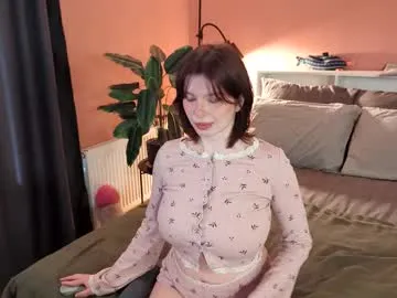 Runarunapi – webcam model profile photo Image 4