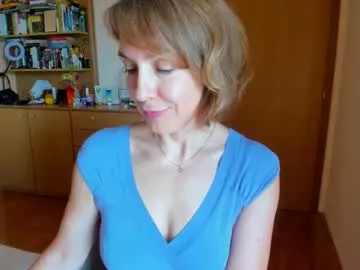 avaowenss – webcam model profile photo Image 9