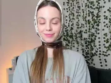 Runarunapi – webcam model profile photo Image 8