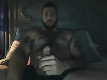 captain_chris8 – webcam model profile photo Image 16