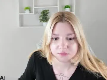 Runarunapi – webcam model profile photo Image 2