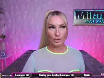 Runarunapi – webcam model profile photo Image 15