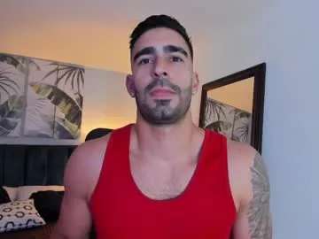 travonidas – webcam model profile photo Image 15