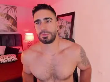 travonidas – webcam model profile photo Image 3