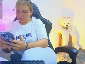 avaowenss – webcam model profile photo Image 19