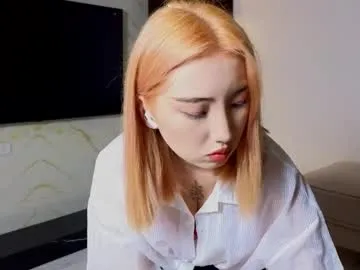 Bllowjoyy – webcam model profile photo Image 2