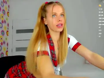 Runarunapi – webcam model profile photo Image 19