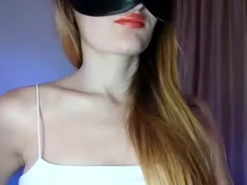 Runarunapi – webcam model profile photo Image 11