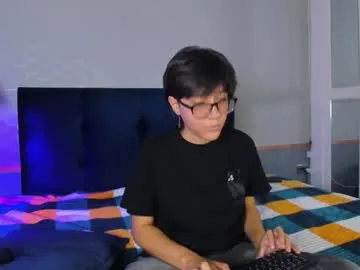 MOMO_ROSE – webcam model profile photo Image 10