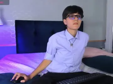 MOMO_ROSE – webcam model profile photo Image 7