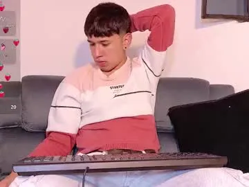 travonidas – webcam model profile photo Image 10