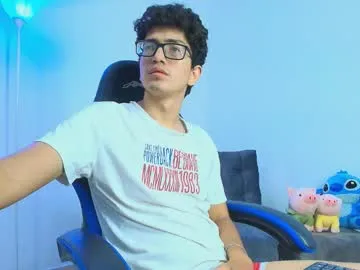 Hiiichan88 – webcam model profile photo Image 16