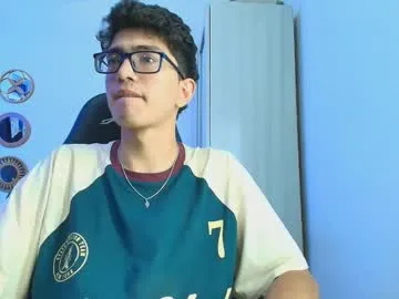 Hiiichan88 – webcam model profile photo Image 3