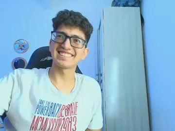 Hiiichan88 – webcam model profile photo Image 4