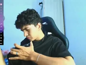 Hiiichan88 – webcam model profile photo Image 7