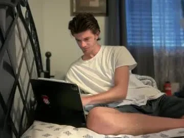 aviebby – webcam model profile photo Image 5